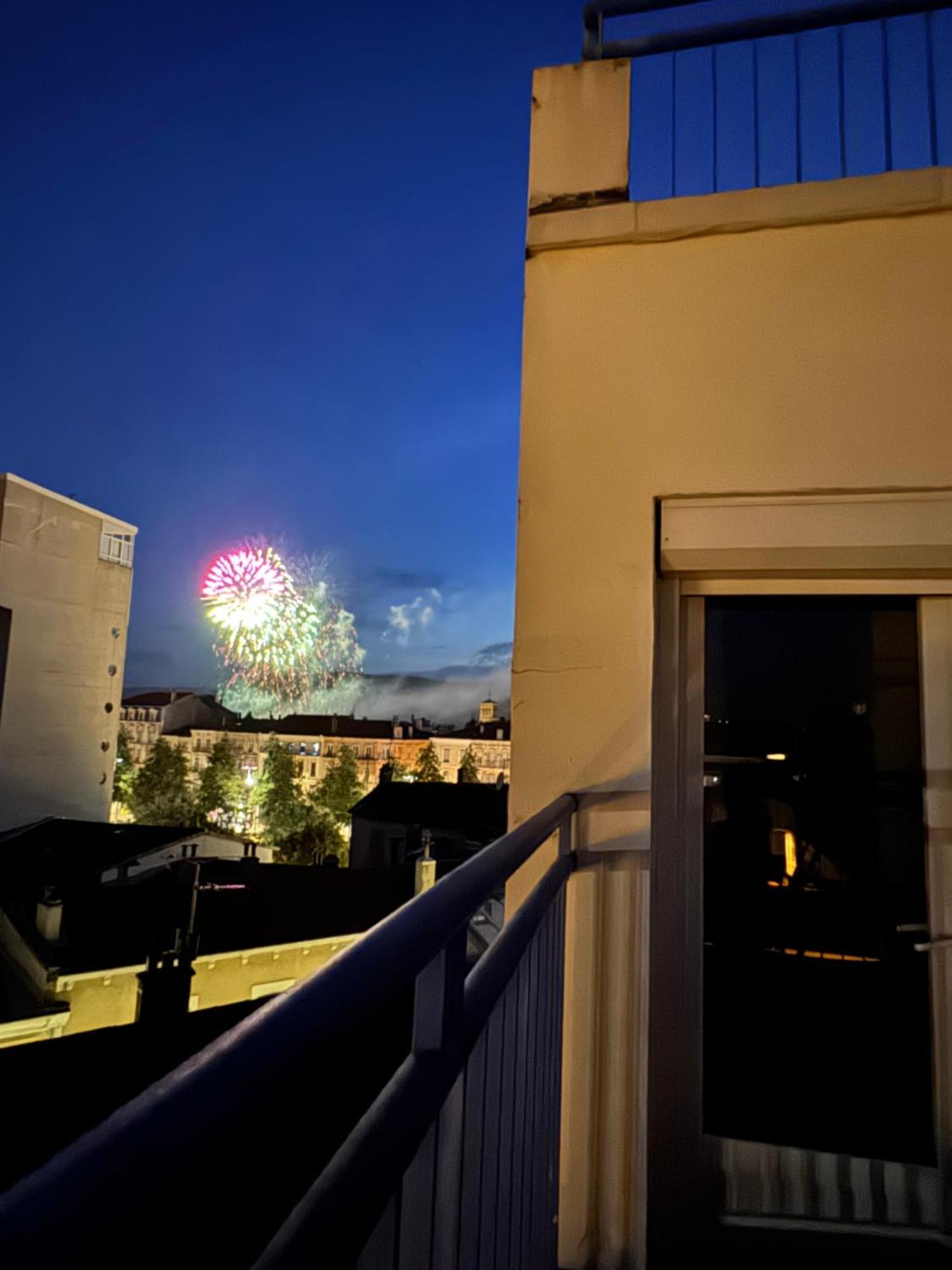 Appartement Terrasse Au Coeur De Valence 54 Extérieur photo